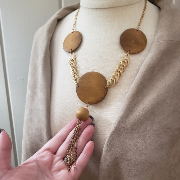 Statement necklace wood and gold tone tassel boho - Picture 5 of 8